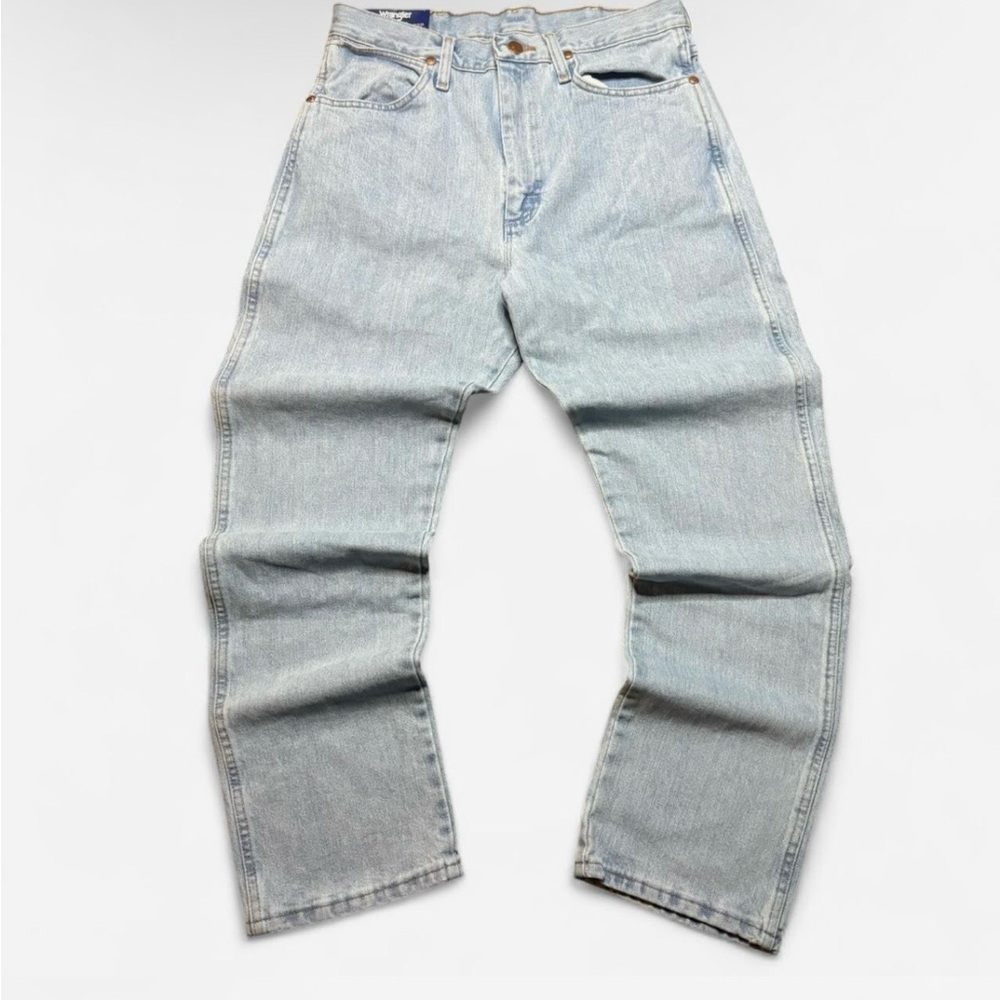 Wrangler womens Relaxed Fit Light Blue Jeans